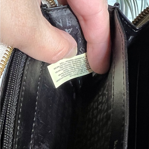 New Kate Spade zippered wallet - Picture 5 of 9